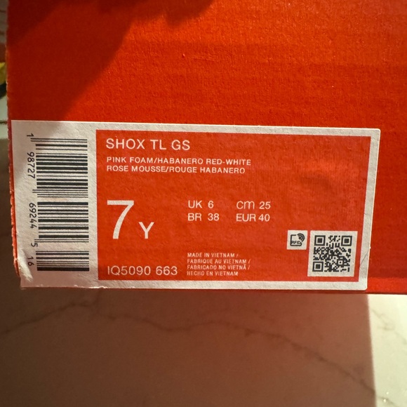 Nike Shox Red and White Sneakers - Picture 4 of 5